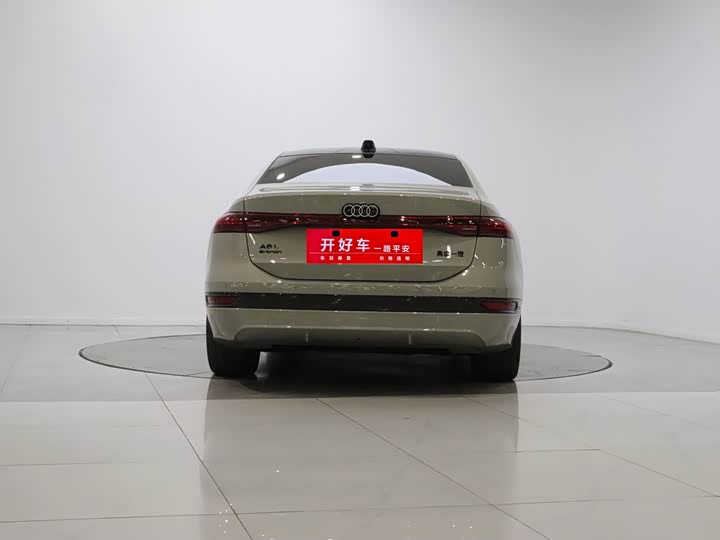 Audi A6L e-tron, 2025 — фото 4 из 9