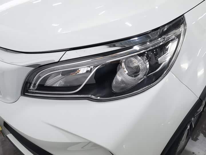Geely Geometry EX3, 2021 — фото 7 из 9