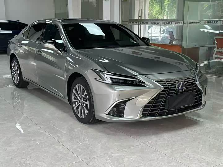 Lexus ES, 2025 — фото 3 из 9