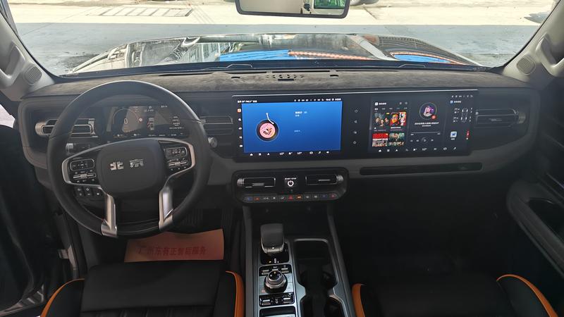 BAIC Beijing BJ40 Hybrid, 2025 — фото 8 из 12