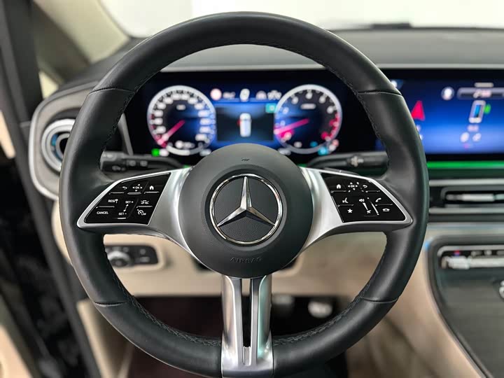 Mercedes-Benz V-Class, 2024 — фото 9 из 9