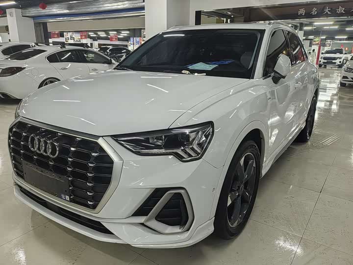 Audi Q3, 2022 — купить в Туле под ключ