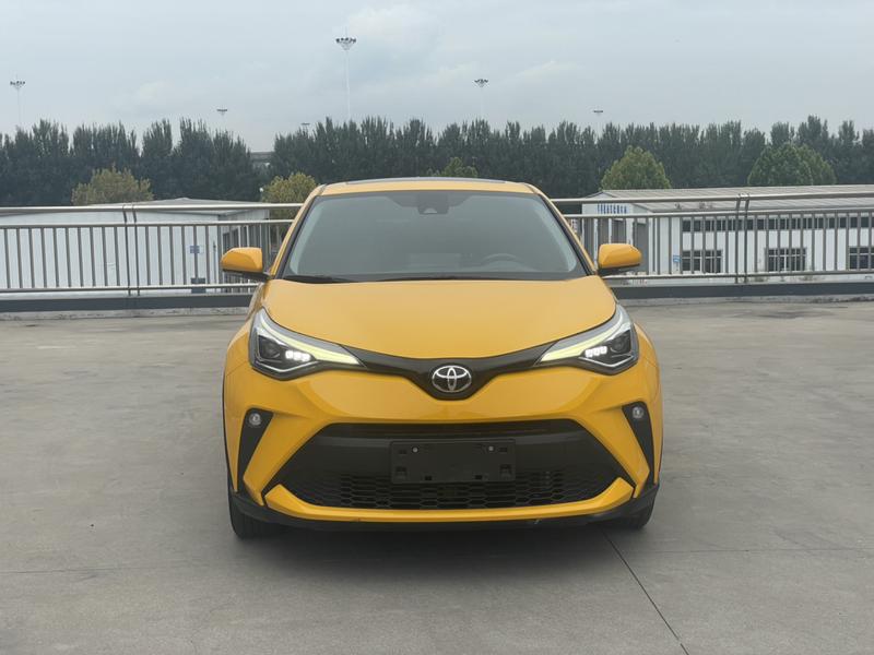 Toyota C-HR, 2022 — фото 2 из 12