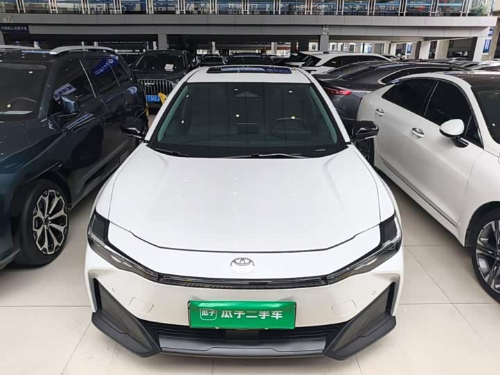 Toyota bZ3, 2024 — фото 3 из 9