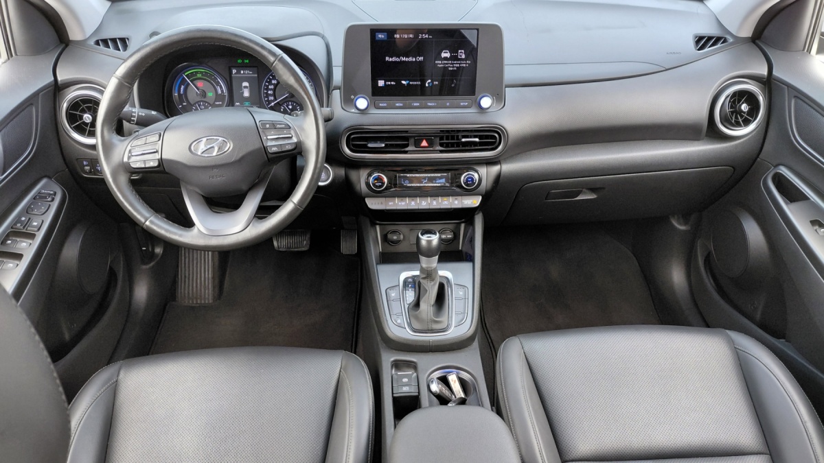 Hyundai Kona, 2022 — фото 6 из 12