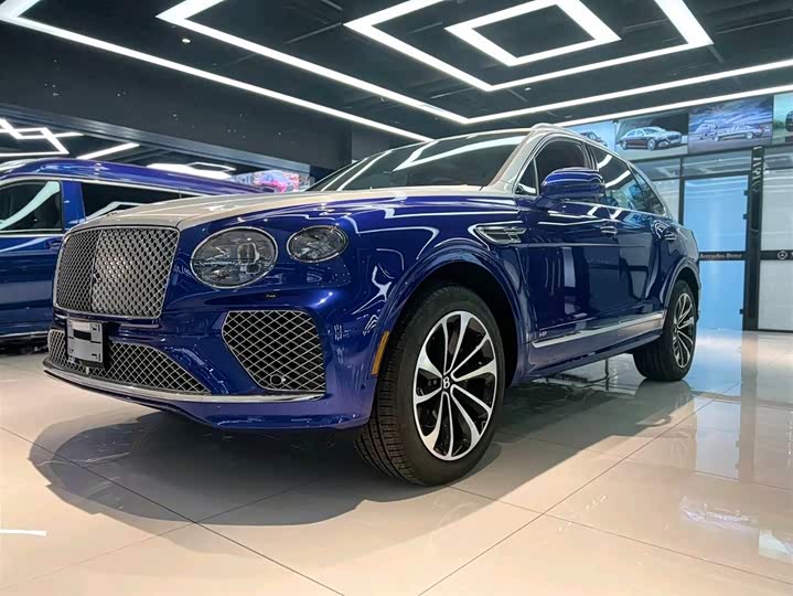 Bentley Bentayga, 2024 — купить в Смоленске под ключ