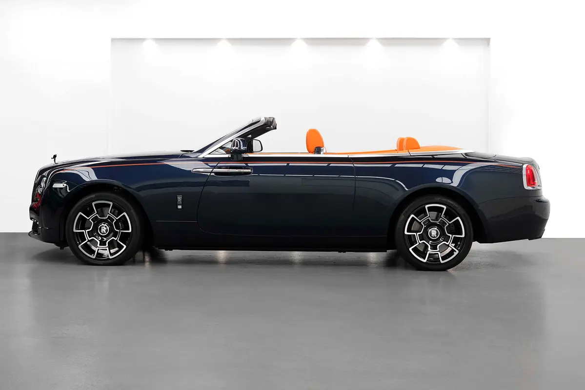 Rolls-Royce Dawn, 2022 — фото 2 из 10