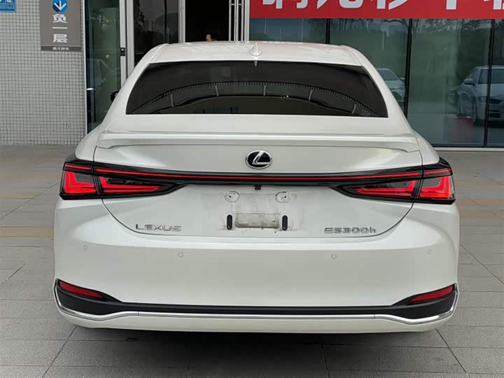 Lexus ES, 2025 — фото 4 из 9