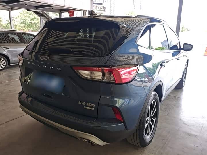 Ford Escape, 2022 — фото 7 из 9