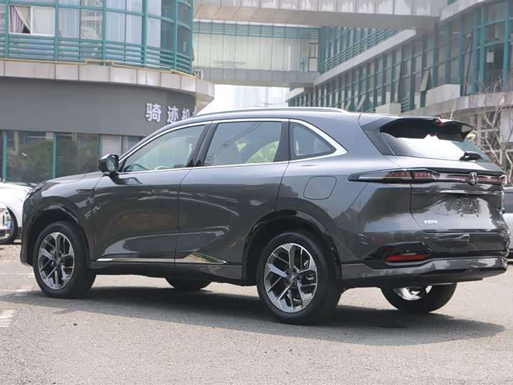 Changan CS75 Plus, 2026 — фото 6 из 9