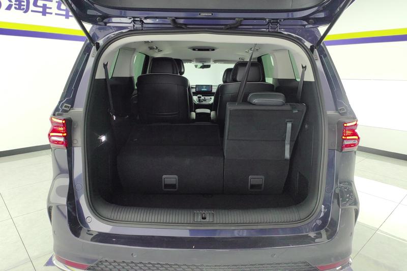 Roewe iMax 8, 2022 — фото 12 из 12