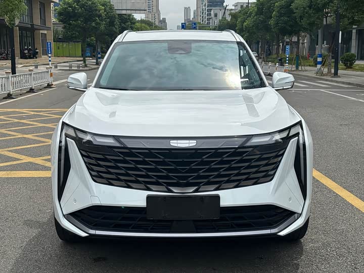 Geely Atlas L, 2024 — фото 2 из 9