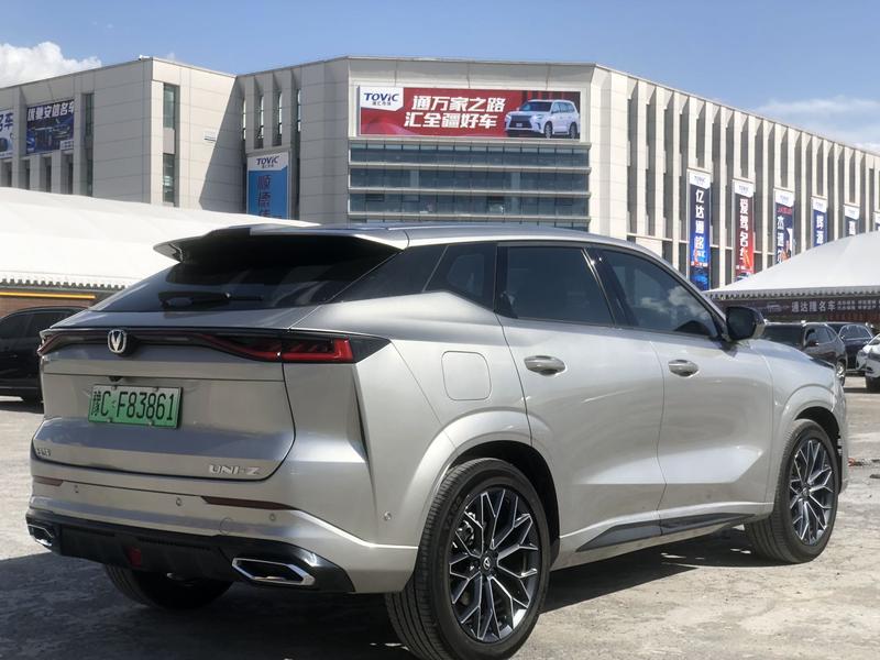 Changan UNI-Z Hybrid, 2024 — фото 6 из 9