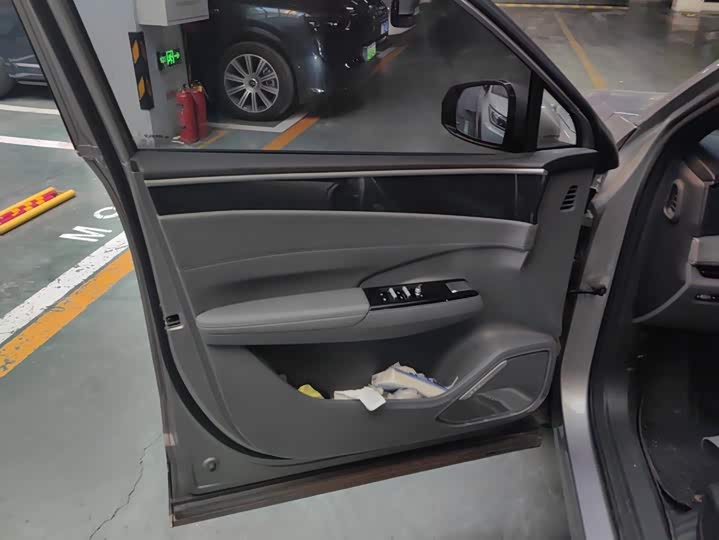 Geely Galaxy L7, 2025 — фото 7 из 9