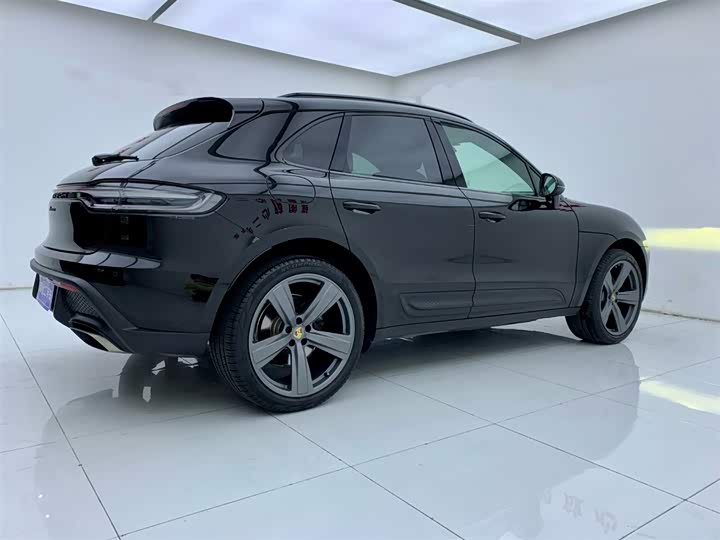 Porsche Macan, 2023 — фото 5 из 9