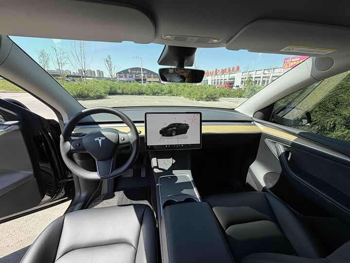 Tesla Model Y, 2022 — фото 6 из 9