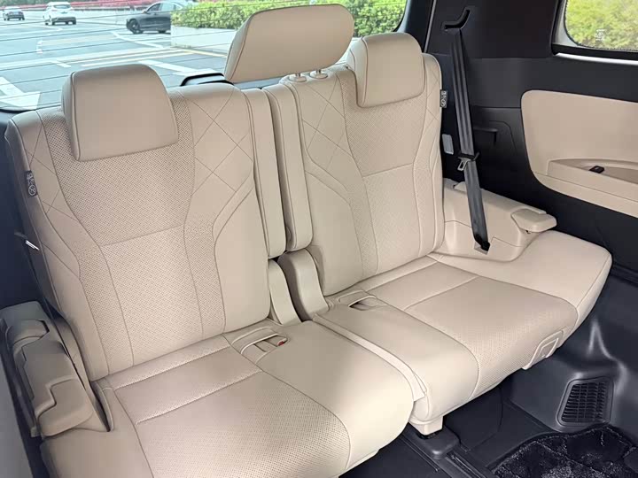 Toyota Alphard, 2023 — фото 9 из 9