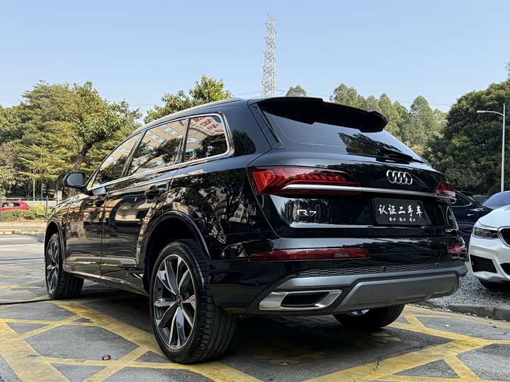 Audi Q7, 2022 — фото 3 из 9