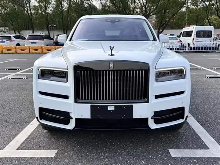 Rolls-Royce Cullinan, 2024 — фото 2 из 5