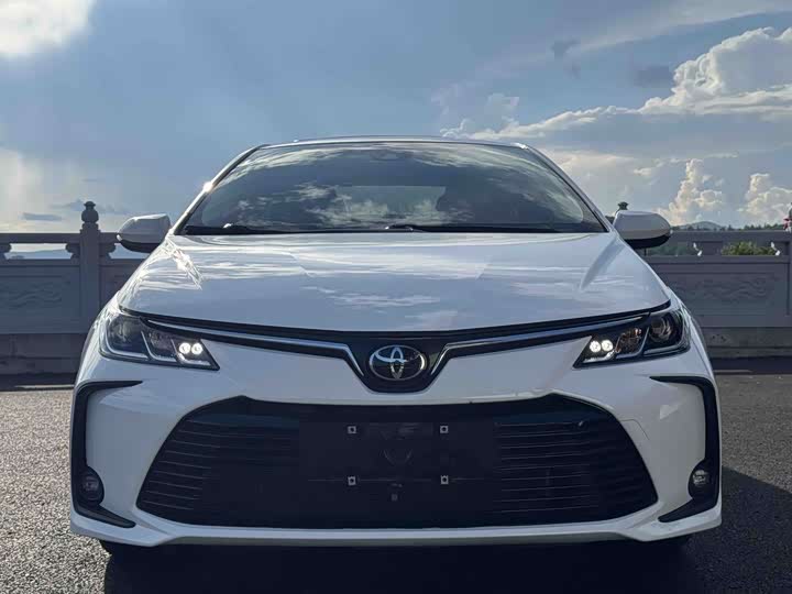 Toyota Corolla, 2023 — фото 2 из 9