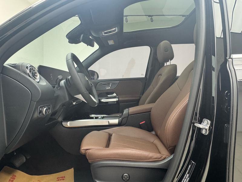 Mercedes-Benz GLB-Class, 2024 — фото 11 из 12