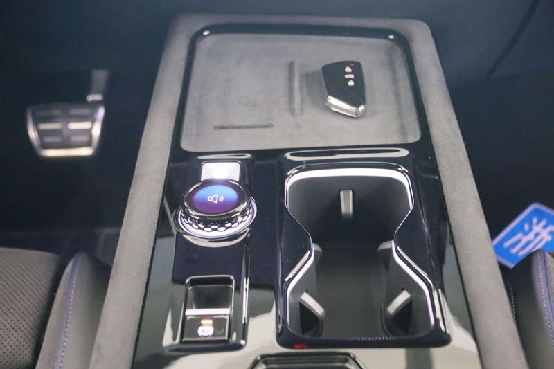 Volkswagen Teramont Pro, 2024 — фото 11 из 12