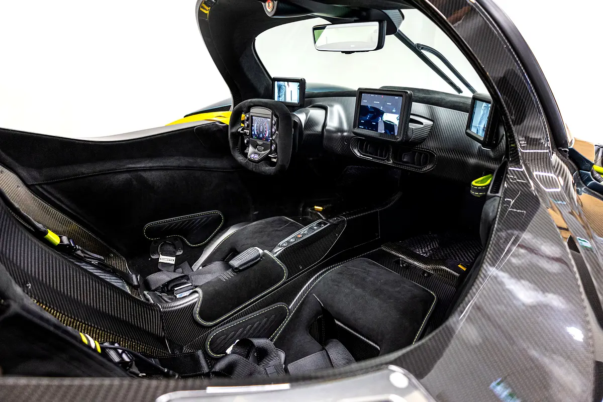 Aston Martin Valkyrie, 2022 — фото 10 из 10