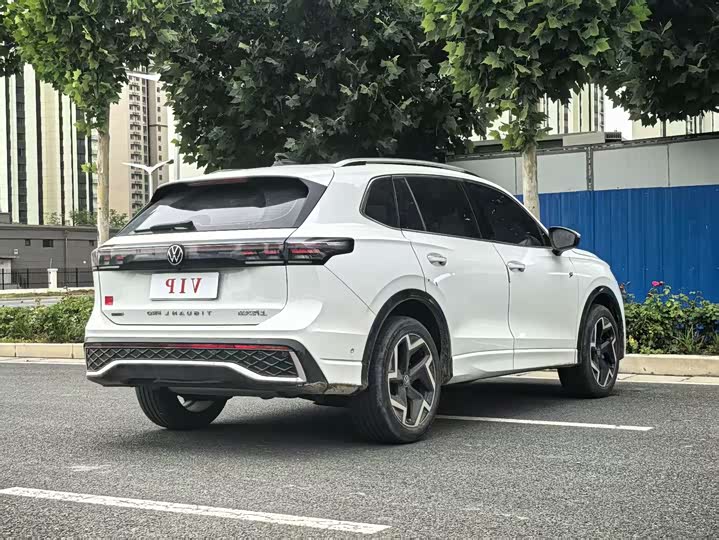 Volkswagen Tiguan L Pro, 2025 — фото 9 из 9