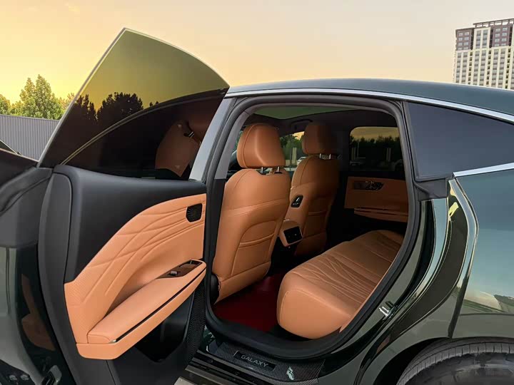 Geely Galaxy Starshine 8 EM-i, 2025 — фото 6 из 9