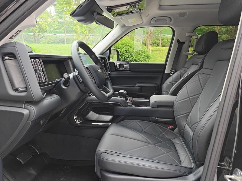 BYD FangChengBao Leopard 5, 2025 — фото 10 из 12