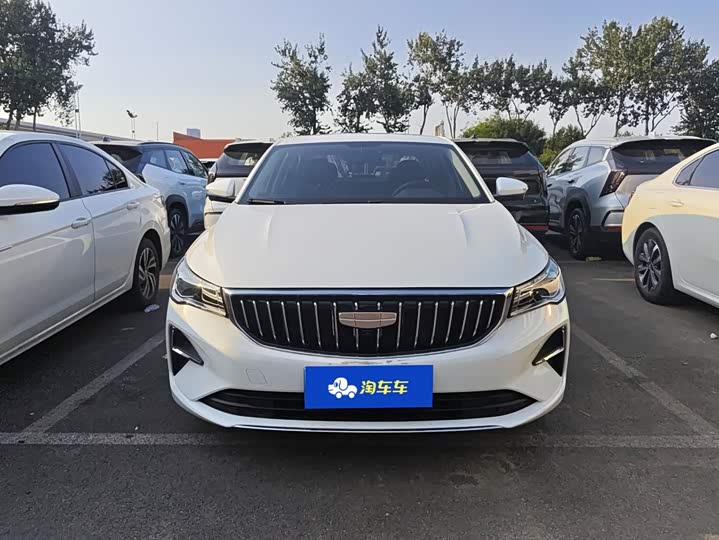 Geely Emgrand, 2025 — фото 2 из 9