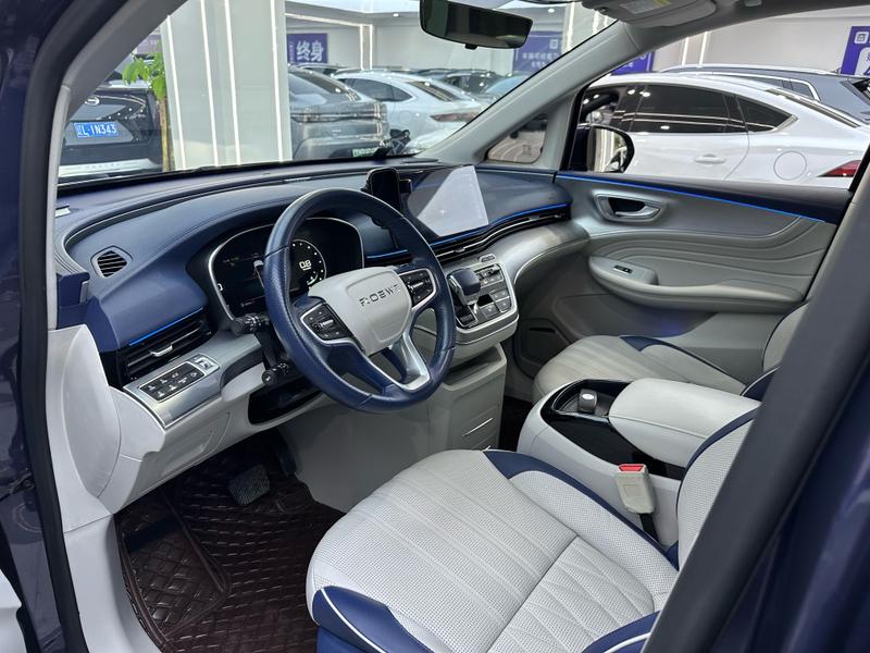 Roewe iMax 8, 2021 — фото 9 из 12