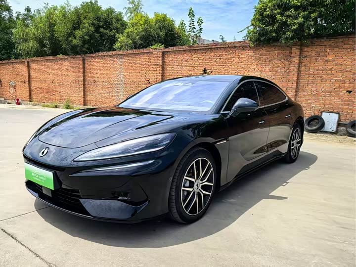 Denza Z9, 2024 — купить в Ижевске под ключ