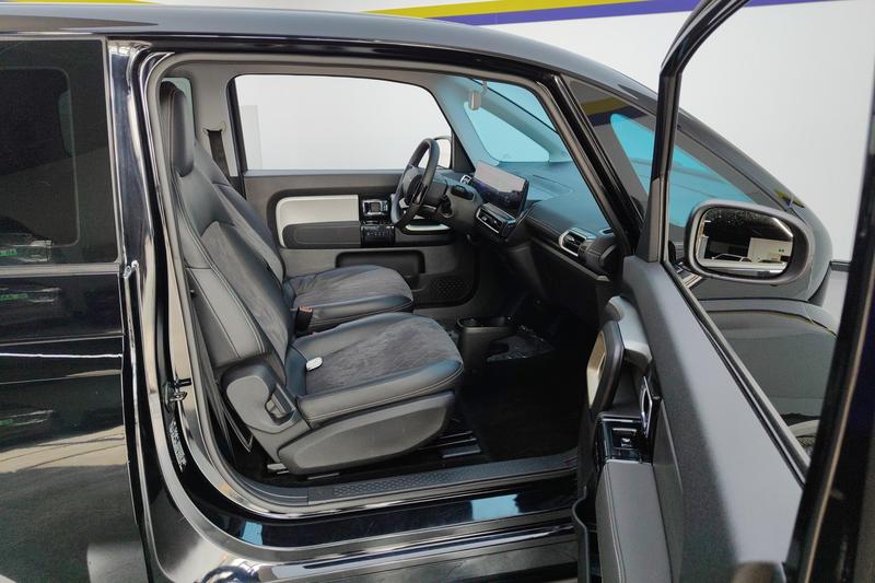 Baojun KiWi EV, 2023 — фото 10 из 12