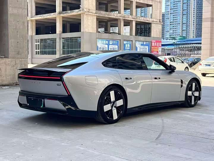 XPeng P7, 2025 — фото 7 из 9