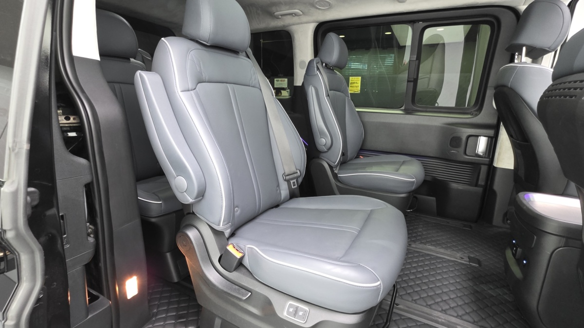 Hyundai Staria, 2025 — фото 11 из 12