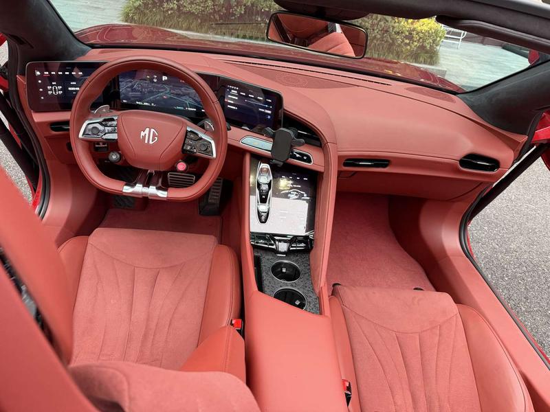 MG Motor Cyberster, 2023 — фото 8 из 11