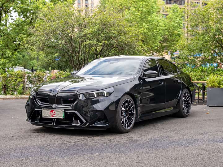 BMW M5 Hybrid, 2026 — купить в Перми под ключ