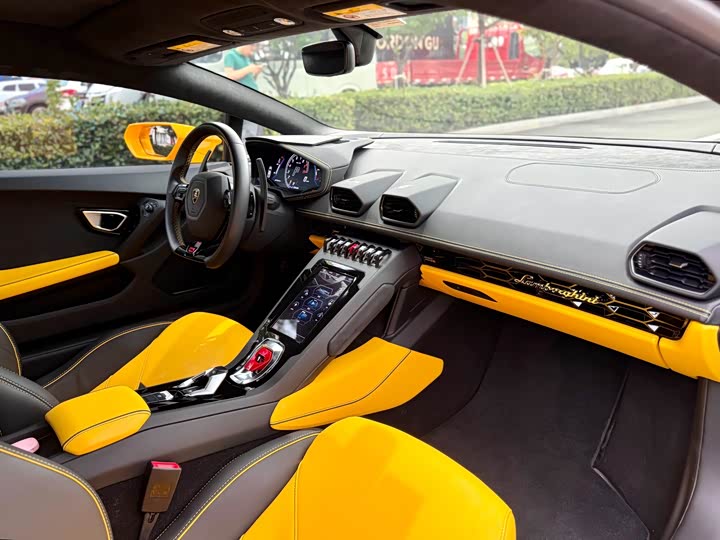 Lamborghini Huracán, 2022 — фото 6 из 9