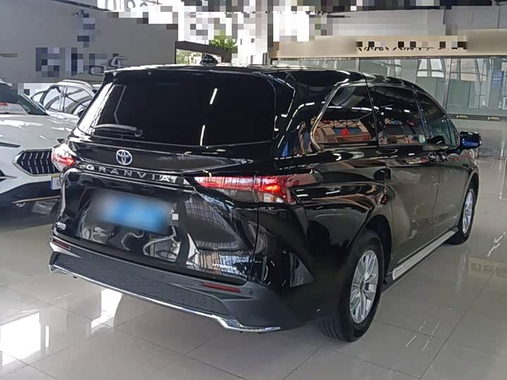 Toyota Granvia, 2023 — фото 7 из 9