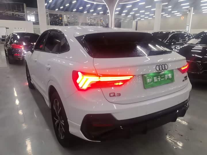 Audi Q3 Sportback, 2023 — фото 5 из 9