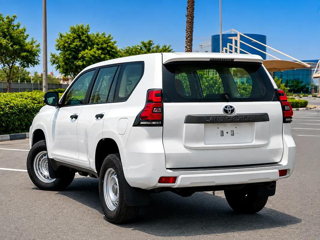 Toyota Prado, 2023 — фото 3 из 10