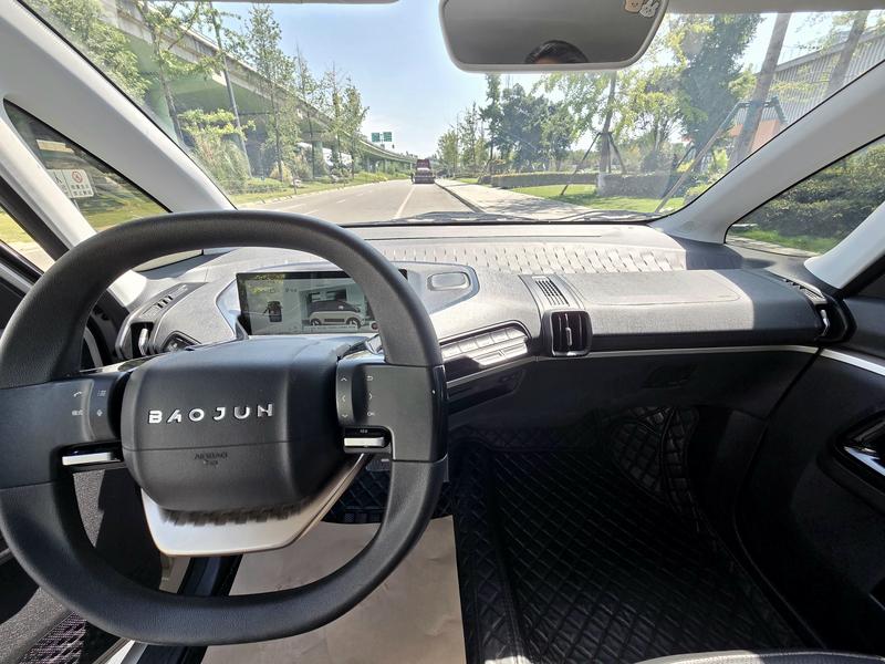 Baojun KiWi EV, 2022 — фото 8 из 11