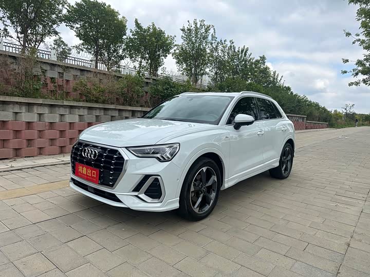 Audi Q3, 2022 — купить в Санкт-Петербурге под ключ