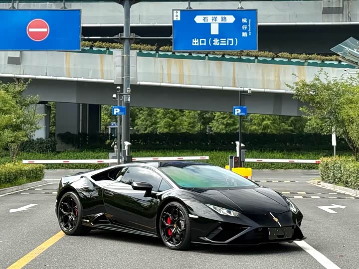 Lamborghini Huracán, 2023 — фото 2 из 9