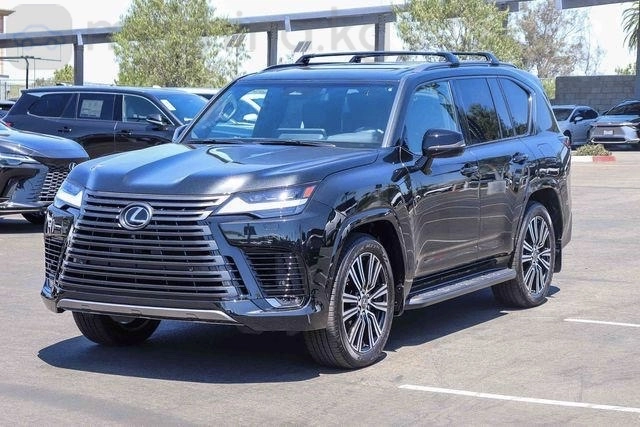 Lexus LX, 2023 — фото 2 из 12