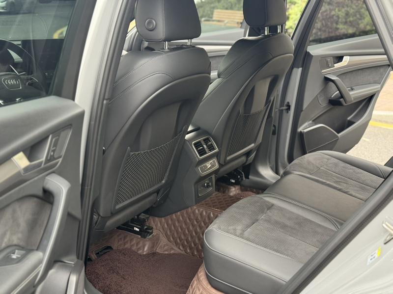 Audi Q5L Sportback, 2022 — фото 10 из 11