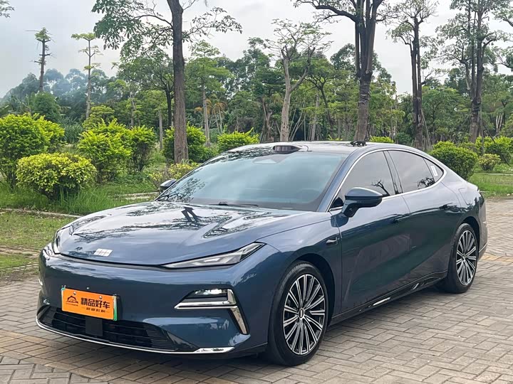 Geely Galaxy Starshine 8 EM-i, 2025 — купить в Белгороде под ключ