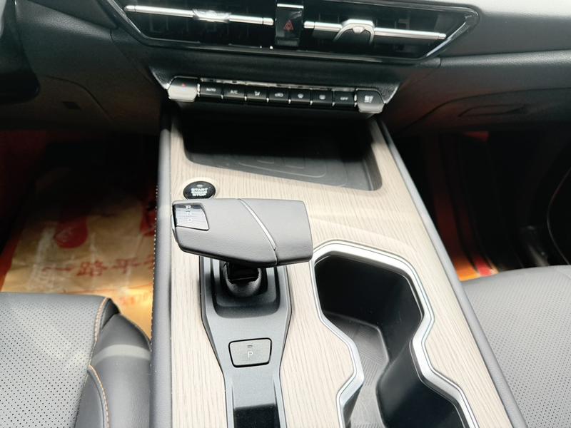 Changan X7 Plus, 2024 — фото 8 из 12