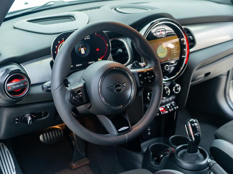 Mini Mini JCW, 2022 — фото 11 из 12